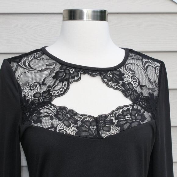 Yoins Women's Black Blouse Sexy Lace Cutout Open Neckline Size Small - Picture 4 of 7